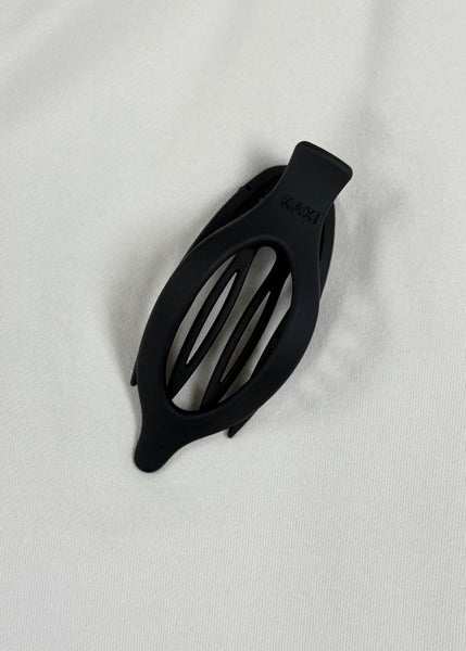 Lay Down Hair Claw in Black