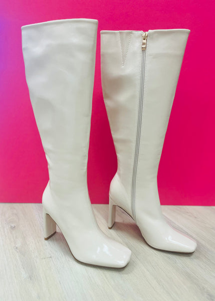 Billini Hendrick Chalk Crinkle Patent Boot