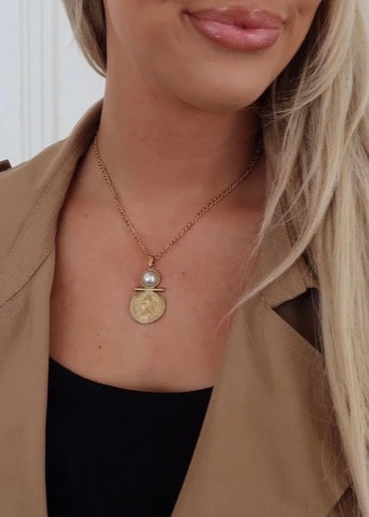 Macy Gold Coin Necklace