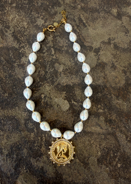 The Gia Pearl Coin Necklace