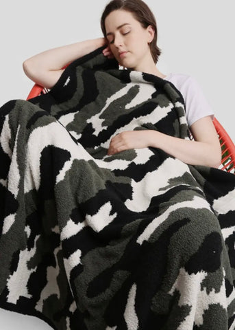 Luxury Soft Camo Print Throw Blanket