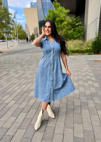 Favorite Find Sleeveless Denim Midi Dress