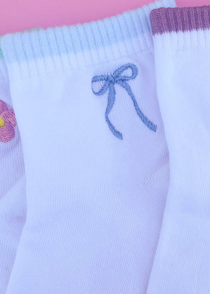 Women's Embroidered Ankle Socks: Blue Bow