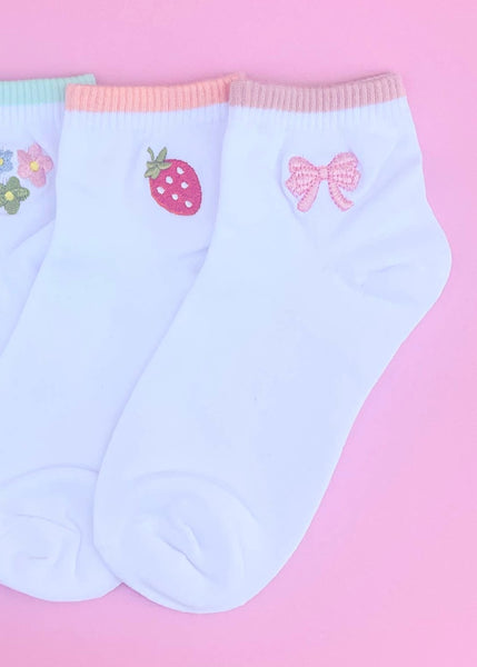 Women's Embroidered Ankle Socks: Pink Bow