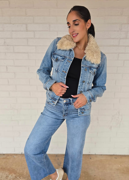 Think Faux Fur Collar Denim Jacket