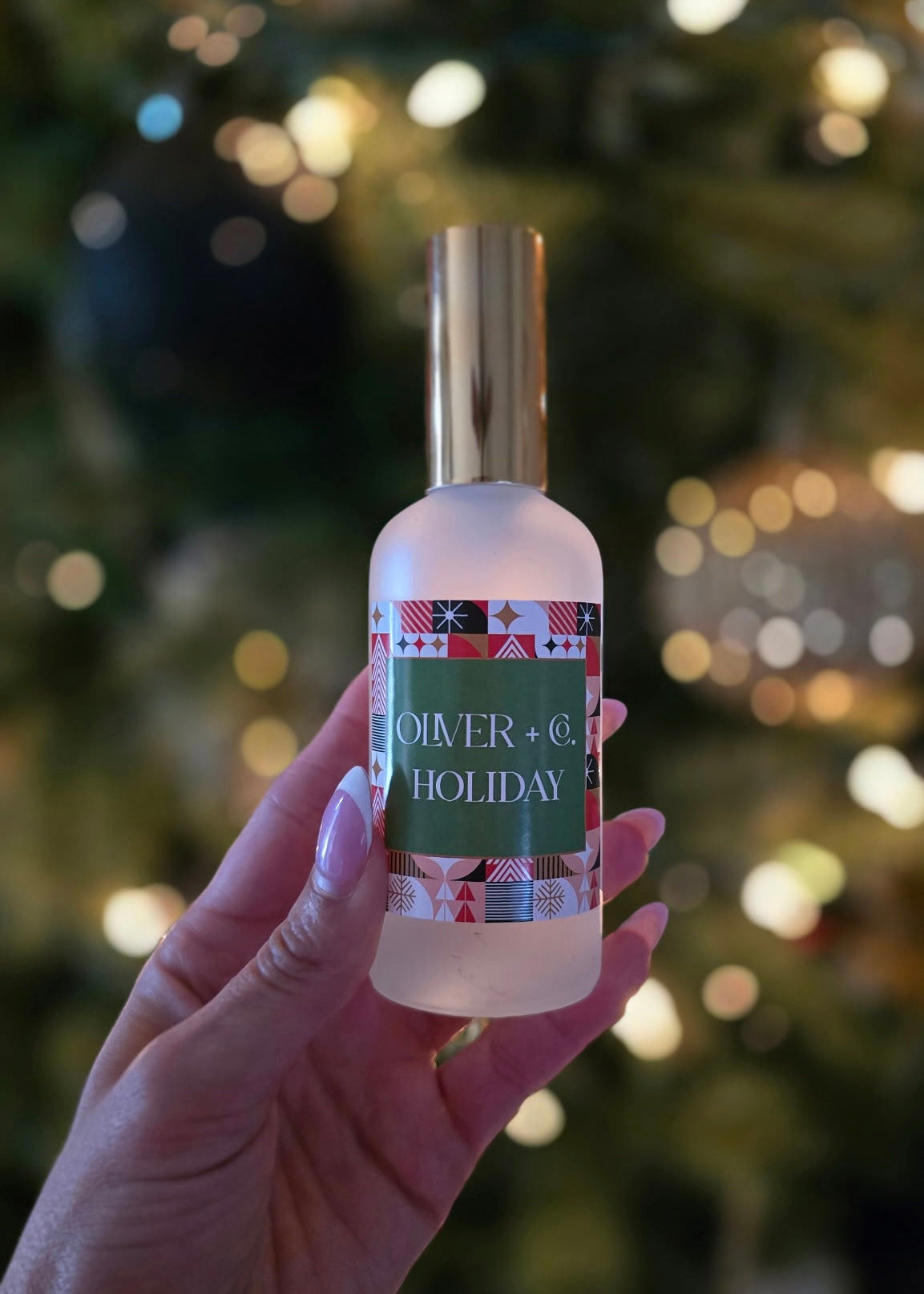 Oliver + Co:  HOLIDAY Room Refresh & Linen Spray