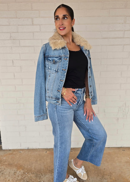 Think Faux Fur Collar Denim Jacket