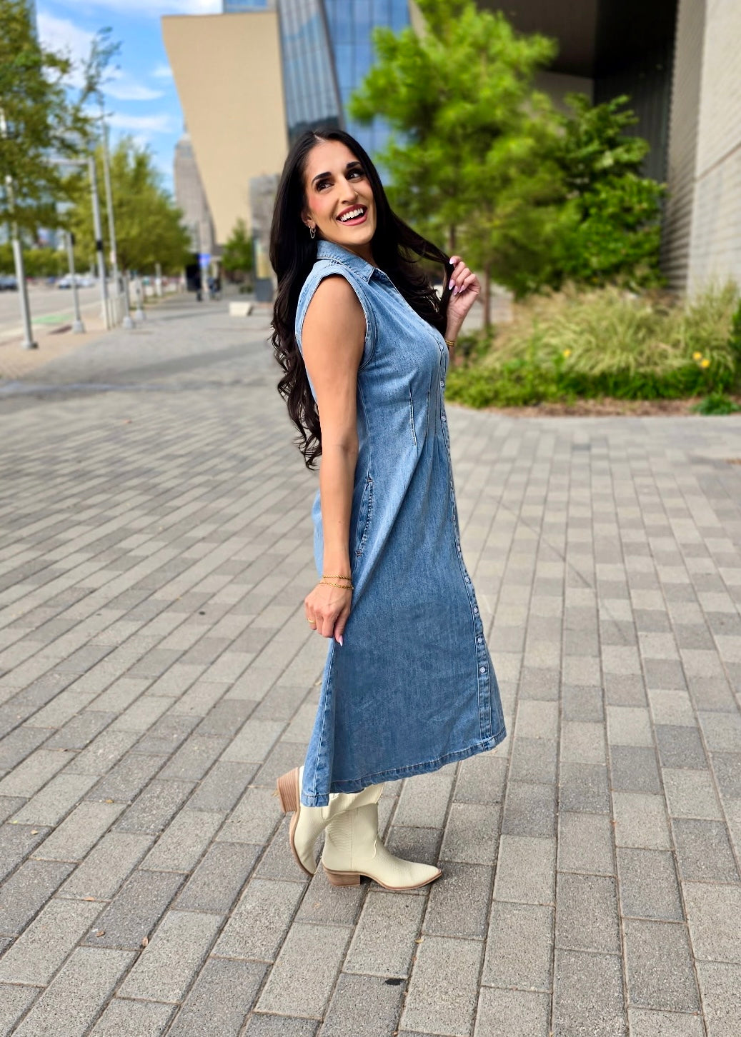 midi denim dress Favorite Find Sleeveless Denim Midi Dress MEDIUM