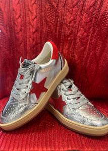 Vintage Havana: Denisse Metallic Washed Silver/ Red Sneakers