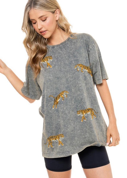 Leopard Graphic Tee - Washed Grey
