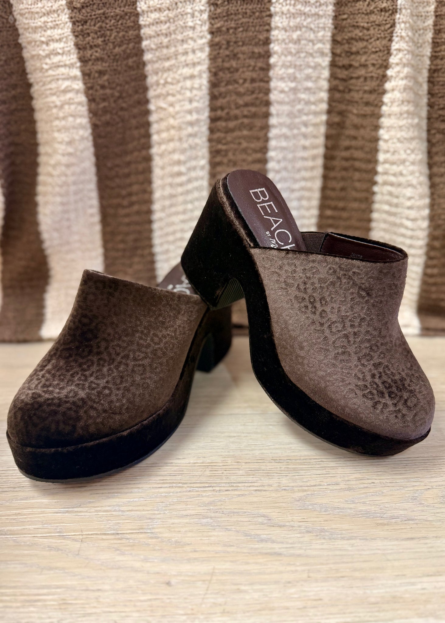 Matisse Jayde Chocolate Velvet Mule