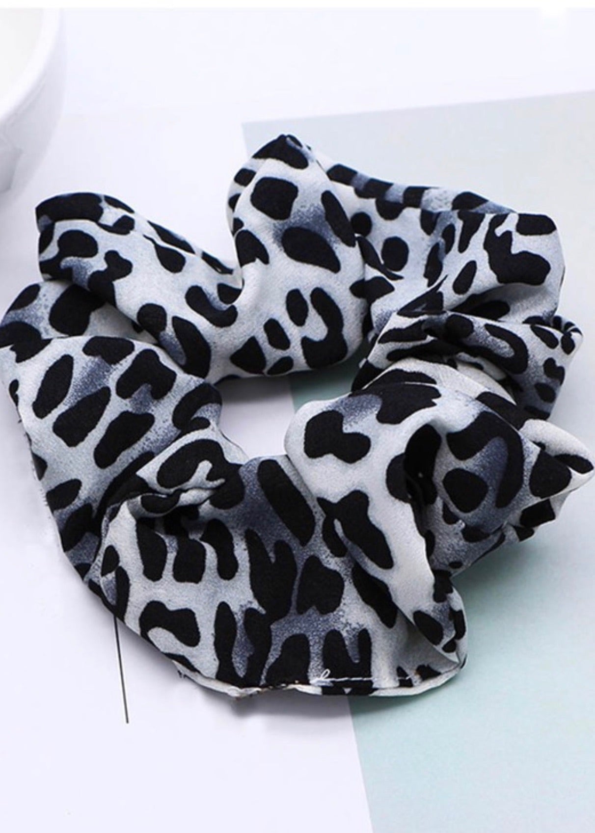 Leopard Pattern Hair Ties - Grey